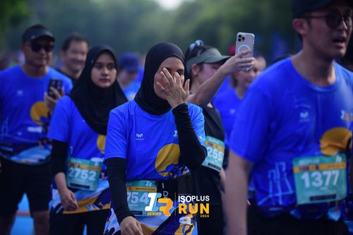 Race photo from Isoplus Run 2024 Surabaya