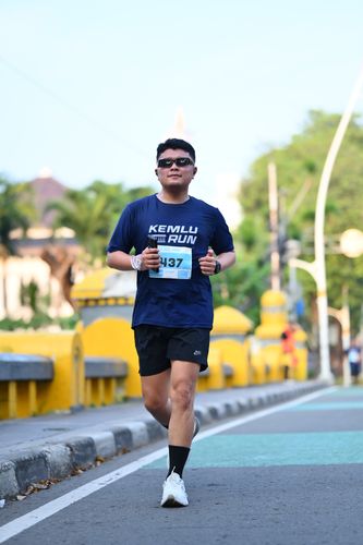 Race photo from KEMLU RUN 2025