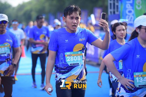 Race photo from Isoplus Run 2024 Surabaya