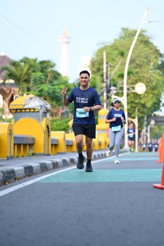 Race photo from KEMLU RUN 2025