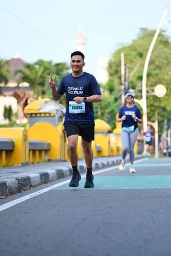 Race photo from KEMLU RUN 2025