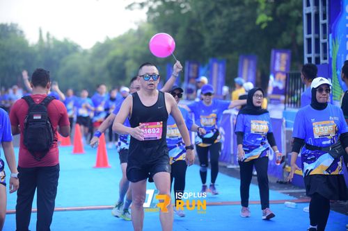 Race photo from Isoplus Run 2024 Surabaya
