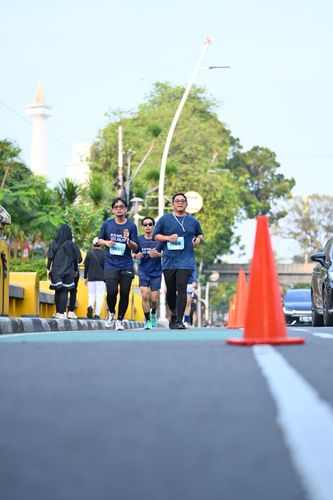 Race photo from KEMLU RUN 2025
