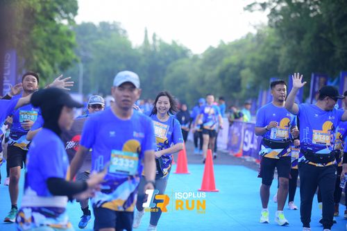 Race photo from Isoplus Run 2024 Surabaya