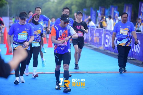 Race photo from Isoplus Run 2024 Surabaya