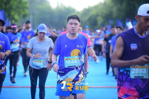 Race photo from Isoplus Run 2024 Surabaya