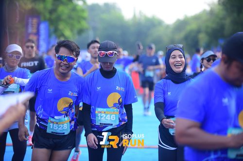 Race photo from Isoplus Run 2024 Surabaya