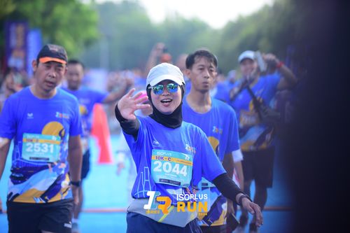 Race photo from Isoplus Run 2024 Surabaya