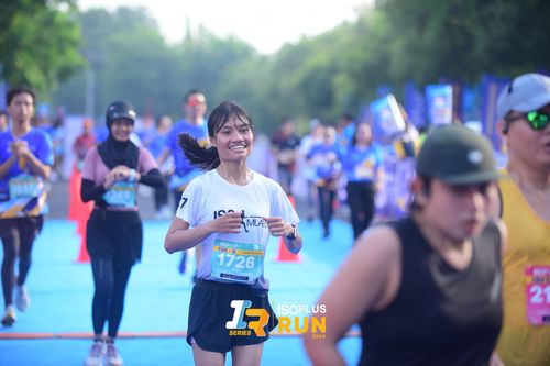 Race photo from Isoplus Run 2024 Surabaya
