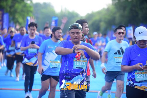 Race photo from Isoplus Run 2024 Surabaya
