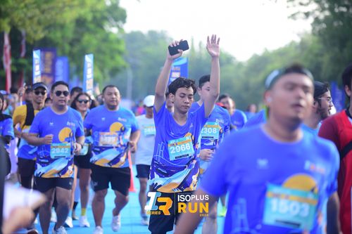 Race photo from Isoplus Run 2024 Surabaya