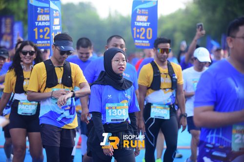 Race photo from Isoplus Run 2024 Surabaya