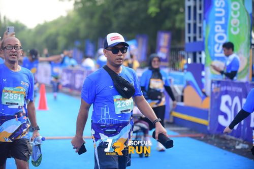Race photo from Isoplus Run 2024 Surabaya