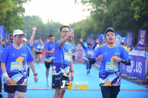 Race photo from Isoplus Run 2024 Surabaya
