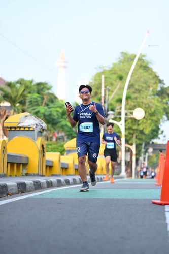 Race photo from KEMLU RUN 2025