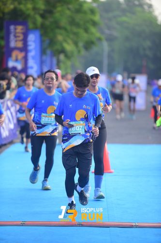 Race photo from Isoplus Run 2024 Surabaya