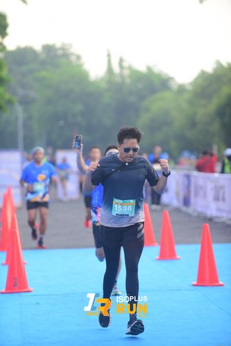 Race photo from Isoplus Run 2024 Surabaya