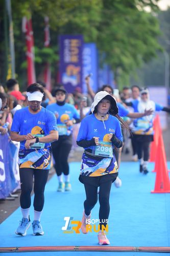 Race photo from Isoplus Run 2024 Surabaya