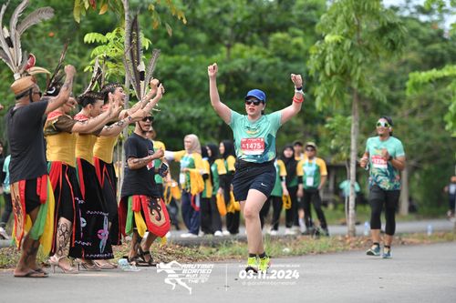 Race photo from Arutmin Borneo Run 2024