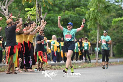 Race photo from Arutmin Borneo Run 2024