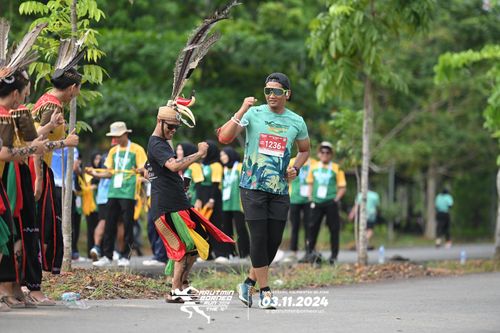Race photo from Arutmin Borneo Run 2024