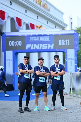 Race photo from KEMLU RUN 2025