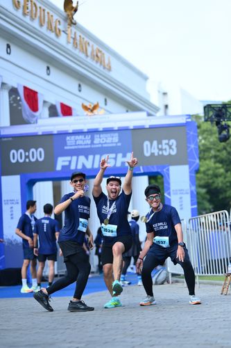 Race photo from KEMLU RUN 2025