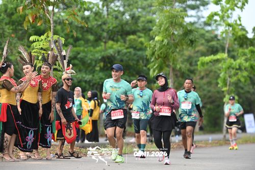 Race photo from Arutmin Borneo Run 2024