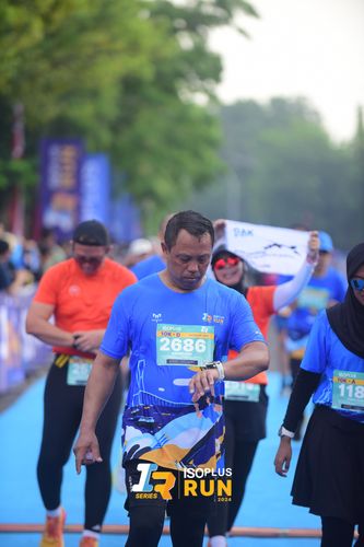 Race photo from Isoplus Run 2024 Surabaya