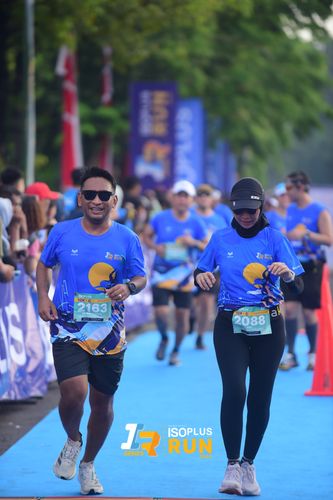 Race photo from Isoplus Run 2024 Surabaya