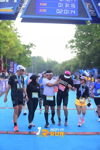 Race photo from Isoplus Run 2024 Surabaya