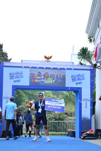 Race photo from KEMLU RUN 2025