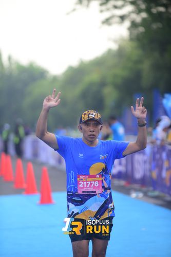 Race photo from Isoplus Run 2024 Surabaya