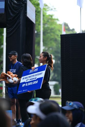 Race photo from KEMLU RUN 2025