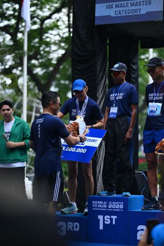 Race photo from KEMLU RUN 2025
