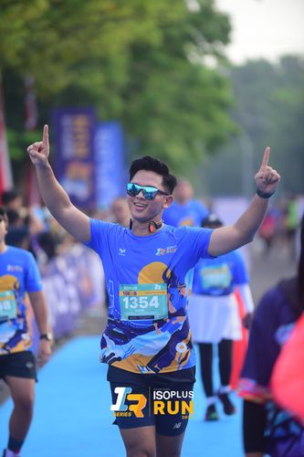 Race photo from Isoplus Run 2024 Surabaya