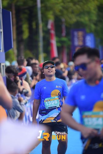 Race photo from Isoplus Run 2024 Surabaya