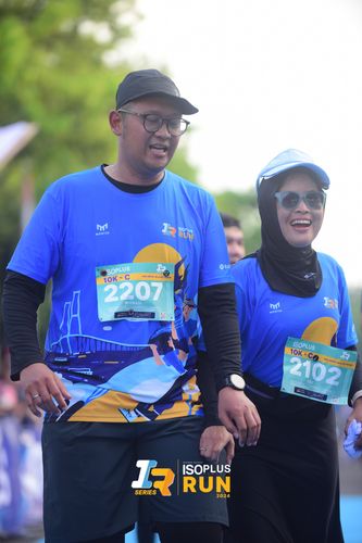 Race photo from Isoplus Run 2024 Surabaya
