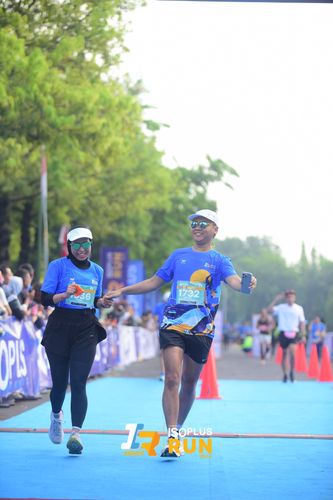 Race photo from Isoplus Run 2024 Surabaya