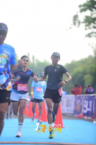 Race photo from Isoplus Run 2024 Surabaya