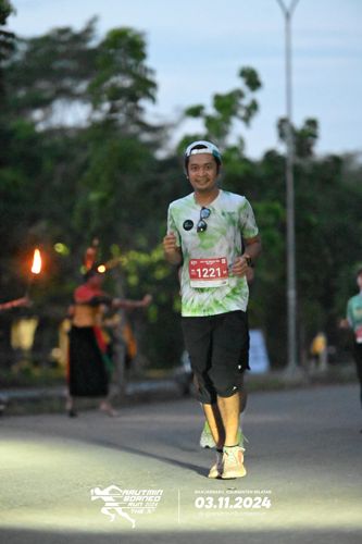 Race photo from Arutmin Borneo Run 2024
