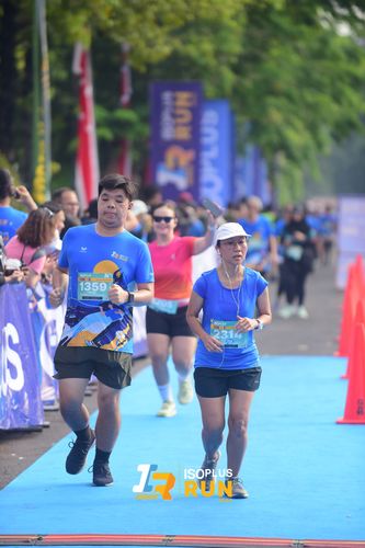 Race photo from Isoplus Run 2024 Surabaya