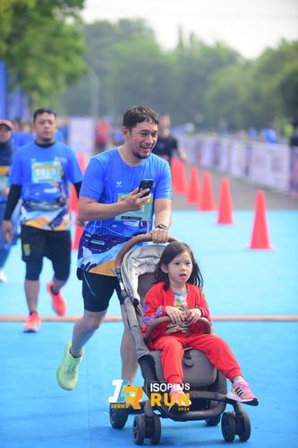 Race photo from Isoplus Run 2024 Surabaya
