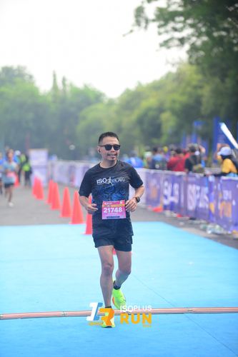 Race photo from Isoplus Run 2024 Surabaya