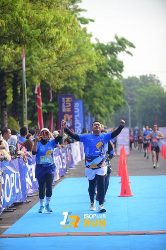 Race photo from Isoplus Run 2024 Surabaya