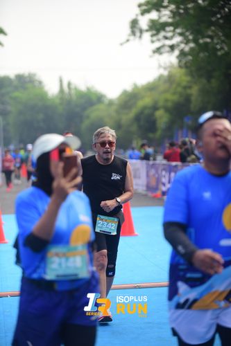 Race photo from Isoplus Run 2024 Surabaya