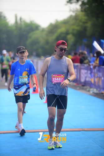 Race photo from Isoplus Run 2024 Surabaya