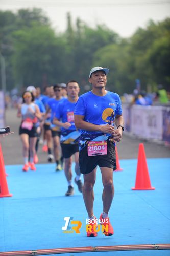 Race photo from Isoplus Run 2024 Surabaya