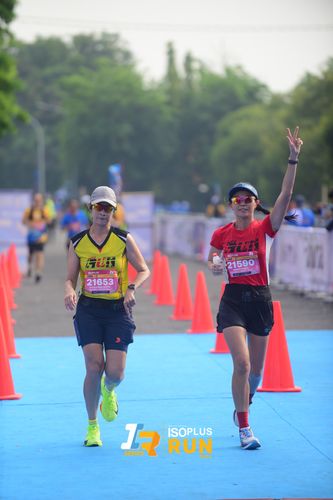 Race photo from Isoplus Run 2024 Surabaya