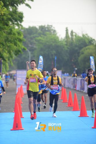 Race photo from Isoplus Run 2024 Surabaya